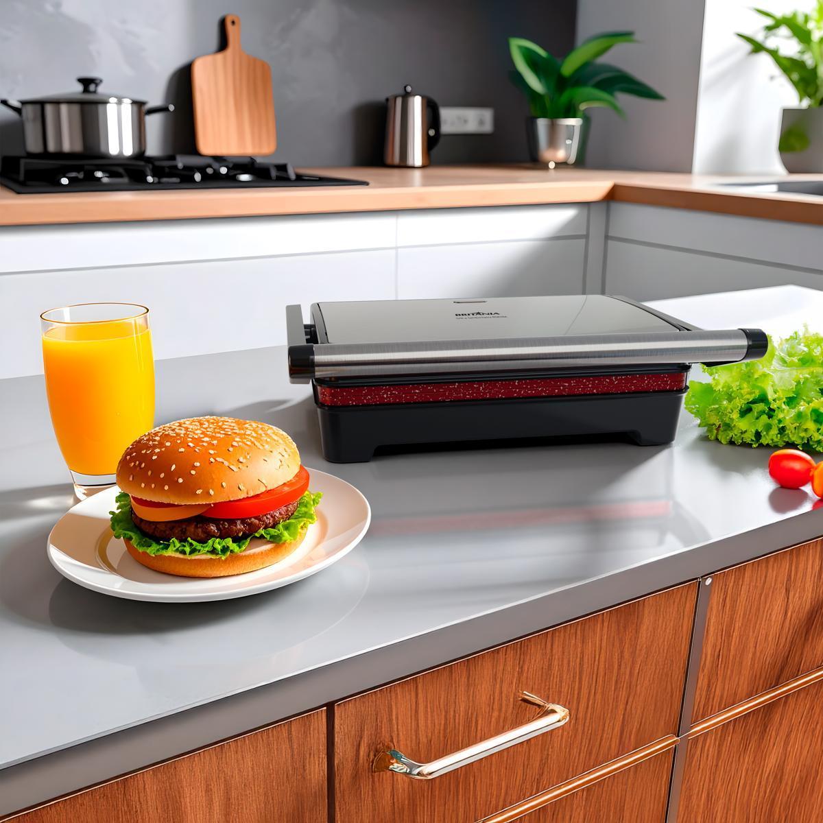 Grill e Sanduicheira Britânia BGR28A 2 em 1 Abertura 180º 127V Inox