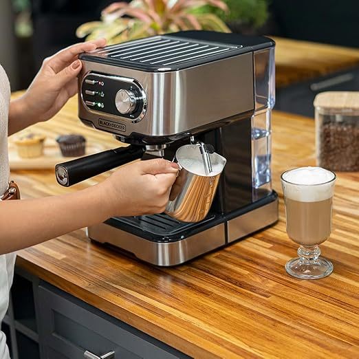 Cafeteira Elétrica Black+decker Ce1100g Cápsulas Nespresso E Dolce Gusto 127v Preto
