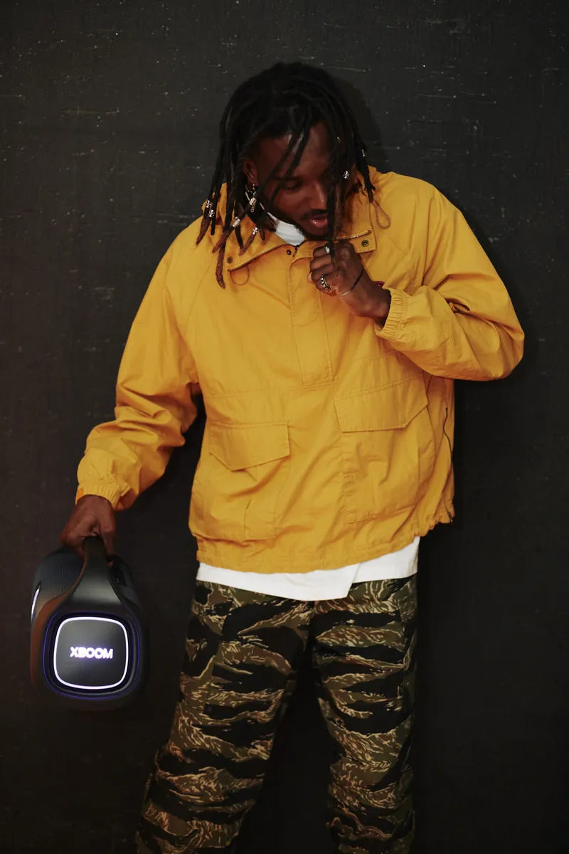 Caixa De Som Bluetooth Portátil LG Xboom À Prova D'água (ip67) E 24 Horas De Bateria - Xg9s