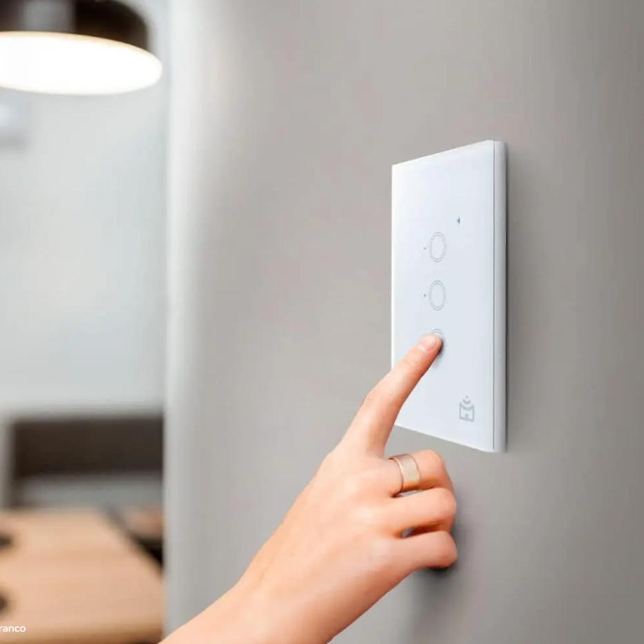 SMART INTERRUPTOR WI-FI - 3 CIRCUITOS