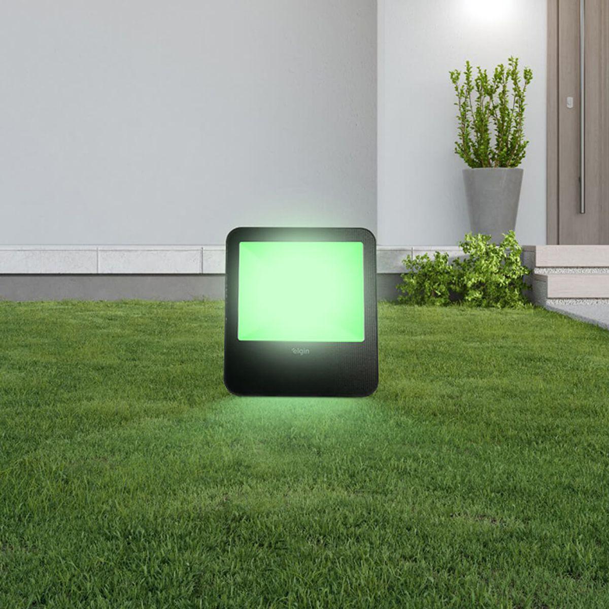 Projetor Refletor Inteligente 20W Elgin RGB LED Smart Wifi compatível com Assistente